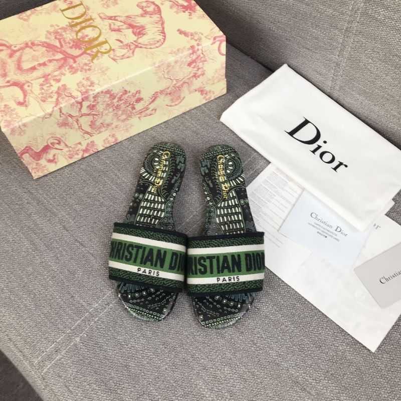 ch**an D*or slippers